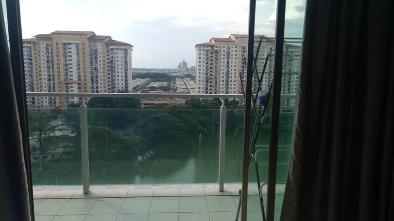 11-Modern Homestay Palazio Lake View Mount Austin Palazio Near Aeon Themepark Toppen Ikea Johor Bahru Exterior photo