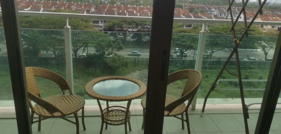 11-Modern Homestay Palazio Lake View Mount Austin Palazio Near Aeon Themepark Toppen Ikea Johor Bahru Exterior photo